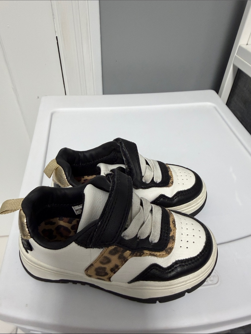 Kids Leopard Accent Black & White Sneaker